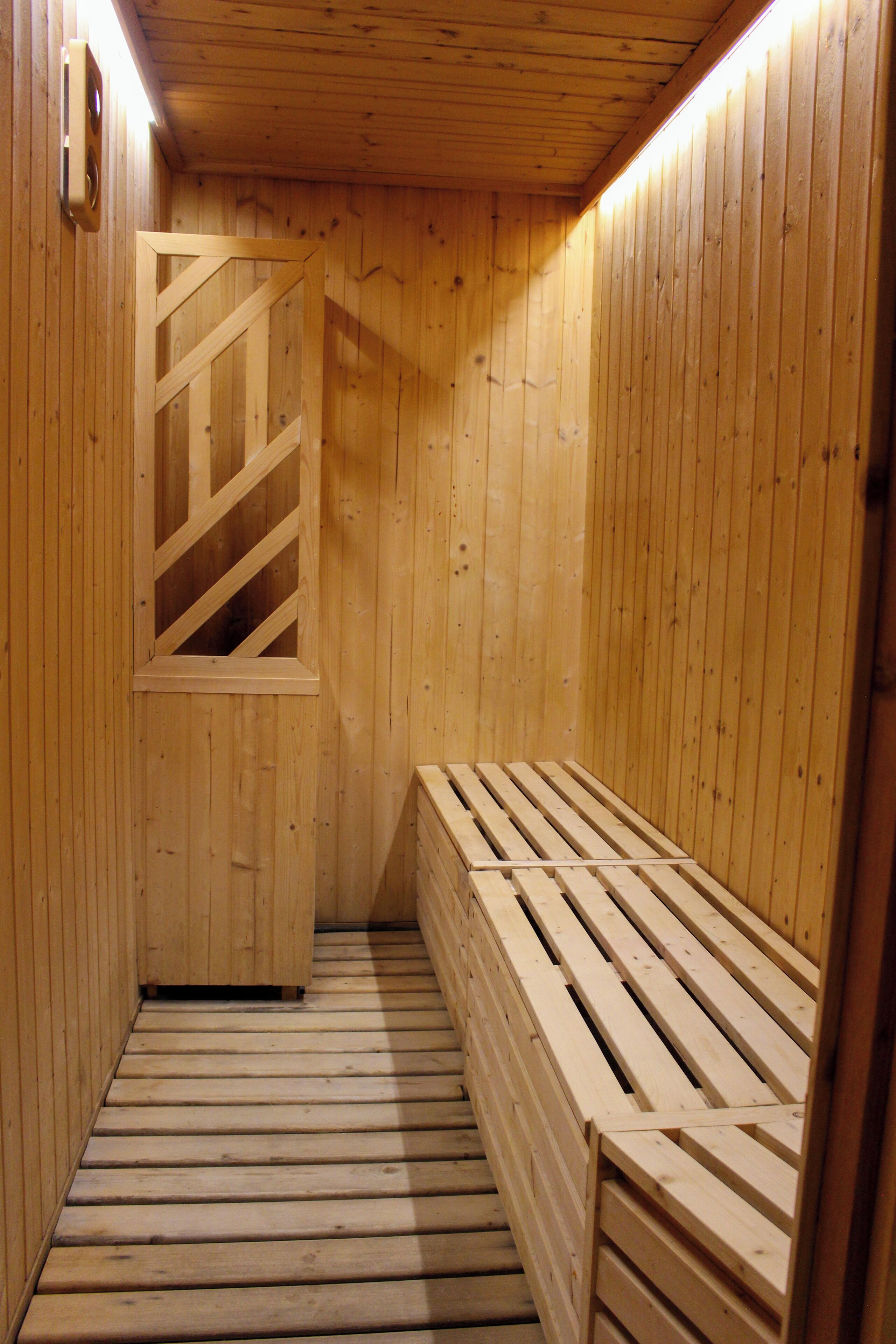 turkish bath/hammam, body treatments, hydrotherapy, aromatherapy