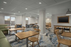 Free daily full breakfast - Fairfield Inn & Suites by Marriott El Centro (El Centro)