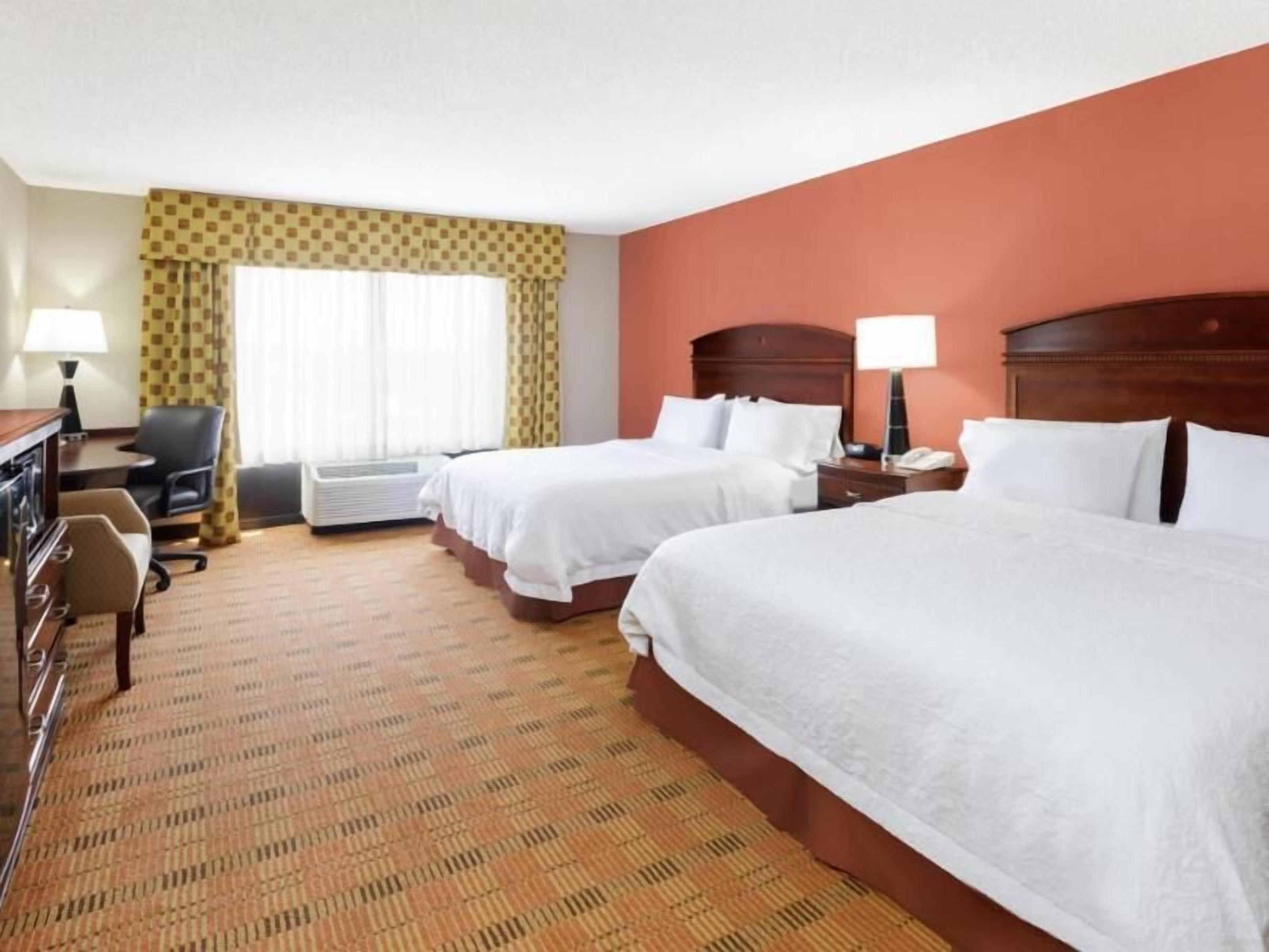 In-room safe, desk, iron/ironing board, free WiFi