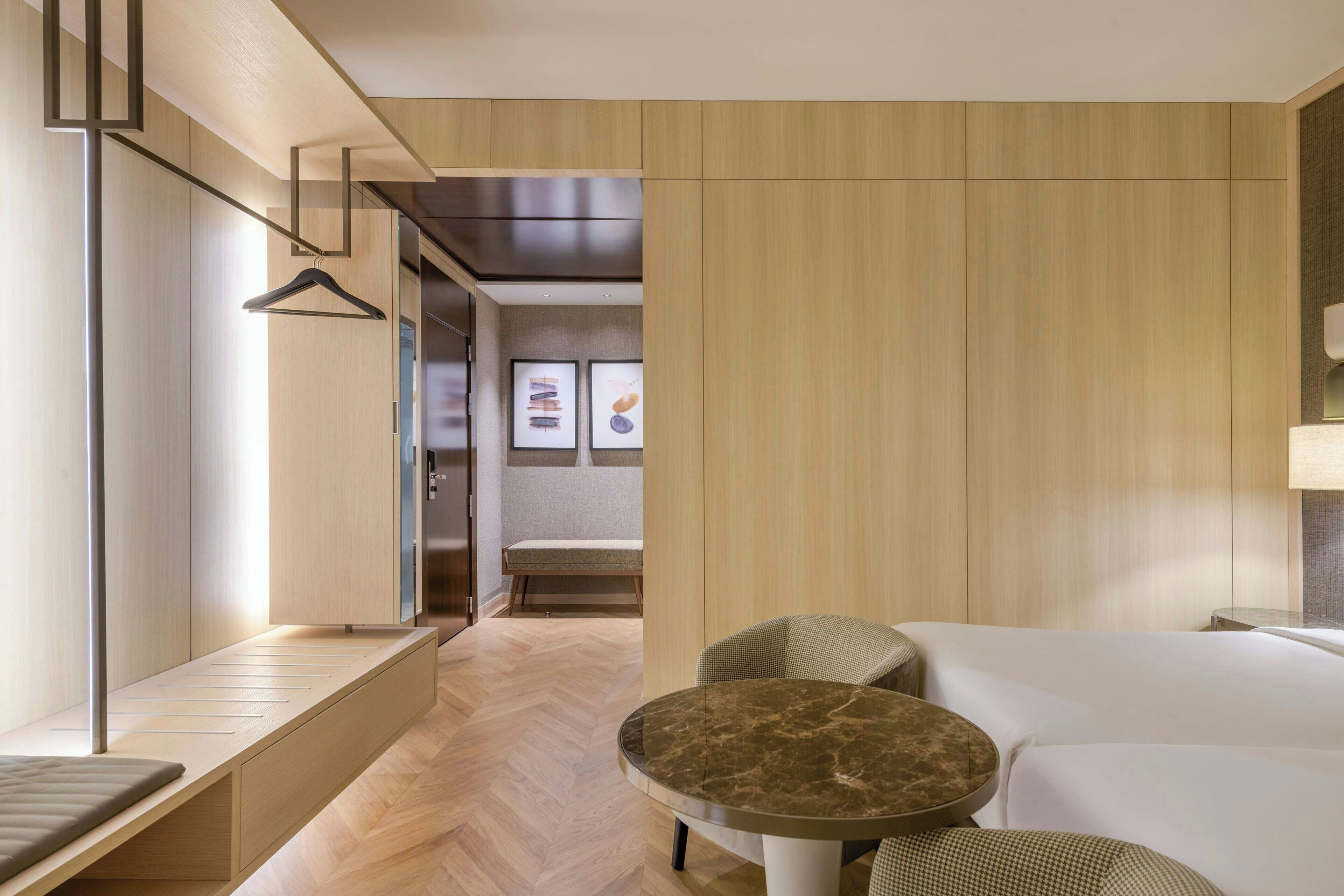 superior room, 2 single beds, non smoking | hypo-allergenic bedding, pillow-top beds, minibar, in-room safe