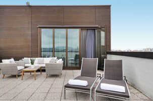 防过敏的被褥、加厚床垫、迷你吧、客房内保险箱