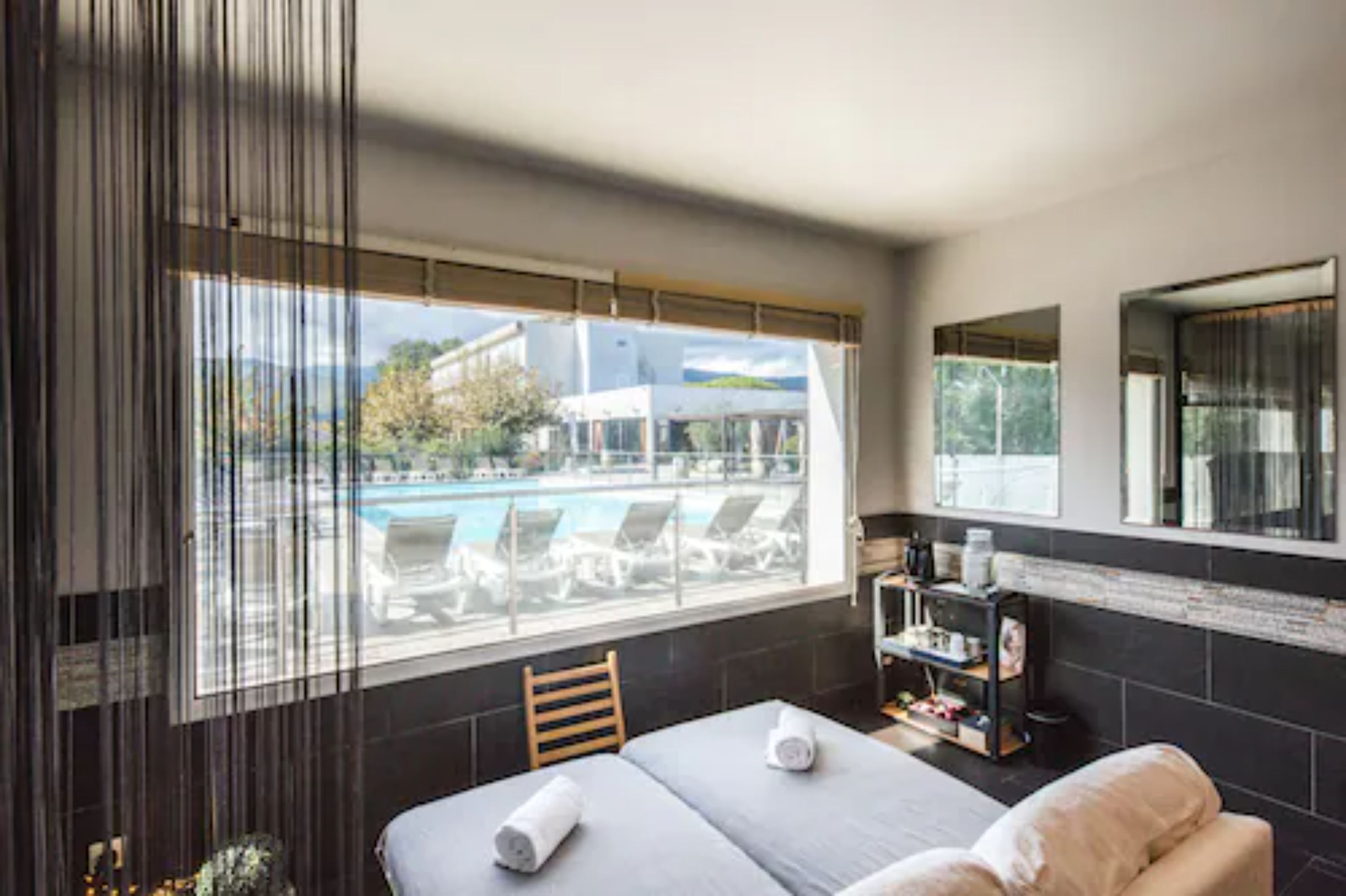 Een sauna, een bubbelbad, een stoombad, een Turks bad/hammam