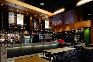 Bar (on property) - Rydges Wellington (Wellington)