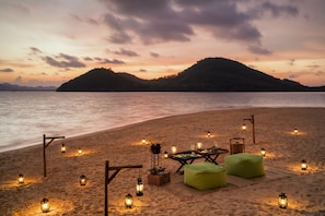 Couples’ dining
