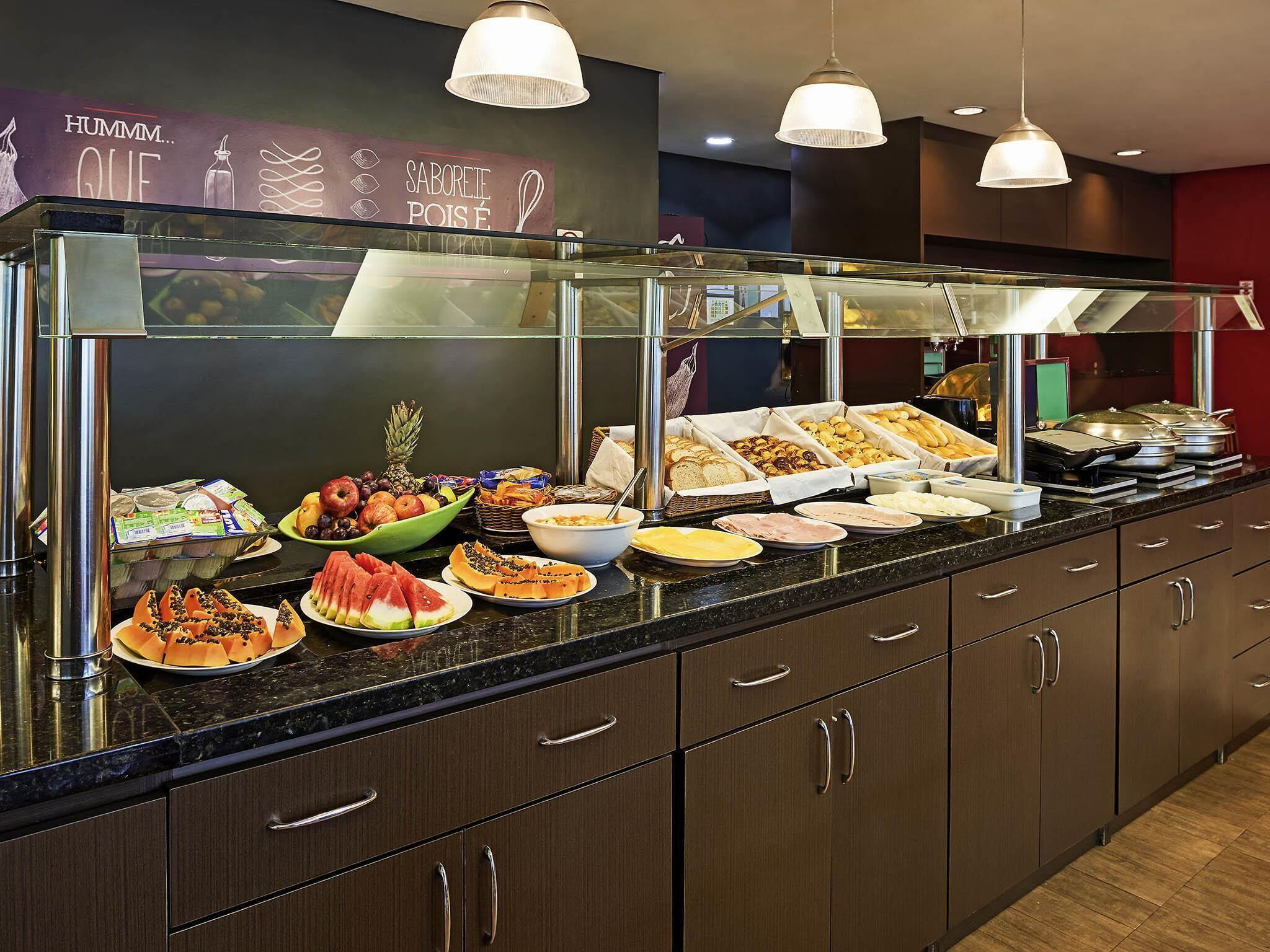 Daily buffet breakfast (BRL 63.00 per person)