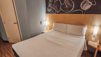 Room, Multiple Beds | Minibar, in-room safe, desk, soundproofing