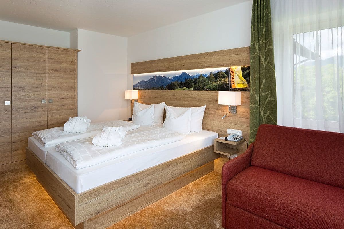 superior room | hypo-allergenic bedding, down duvets, in-room safe, desk