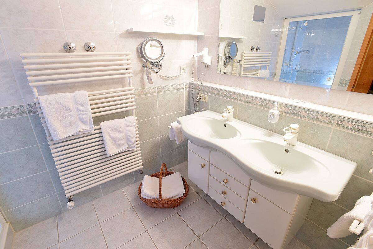 studio, balcony | bathroom | deep-soaking bathtub, free toiletries, hair dryer, dressing gowns
