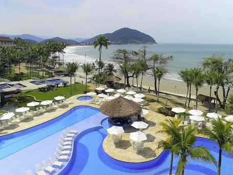 3 outdoor pools, pool umbrellas, sun loungers