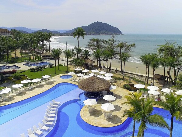 2 bar/lounge, bar sull'acqua, bar a bordo piscina