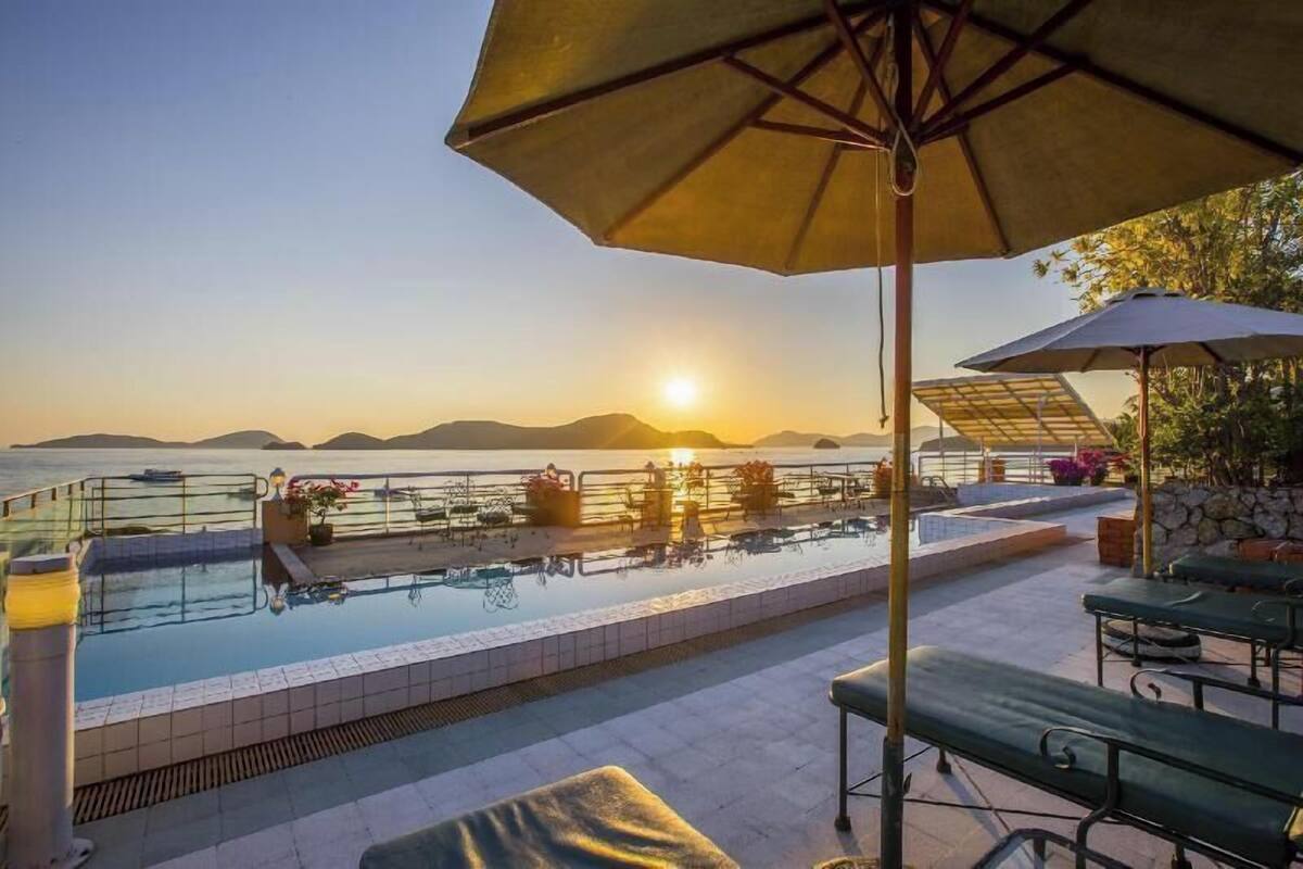 Pool | 2 outdoor pools, pool umbrellas, sun loungers