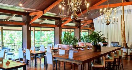 Raices EsturiĂłn Hotel