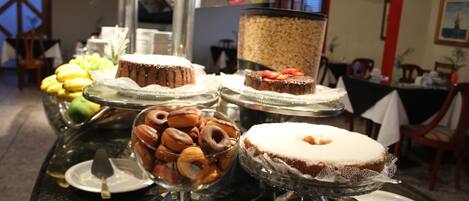 Breakfast, lunch and dinner served