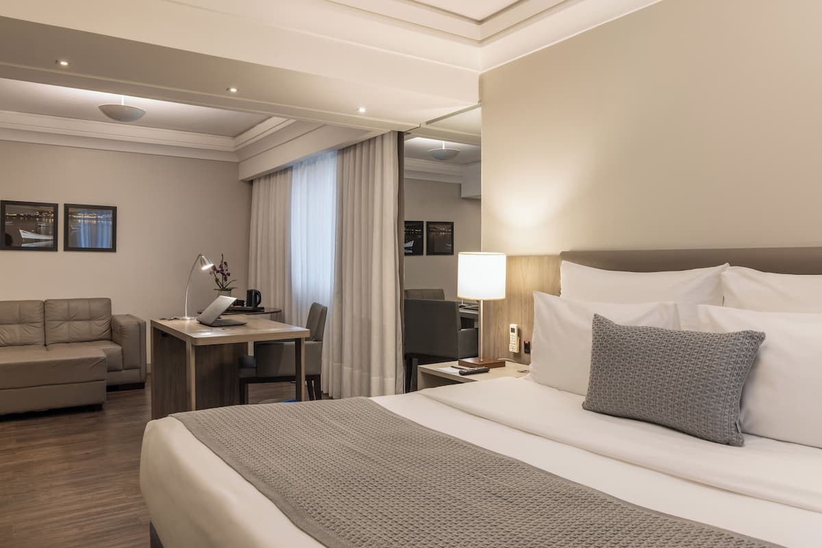 Junior Suite | Premium bedding, pillowtop beds, minibar, in-room safe