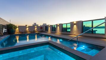 Piscina externa
