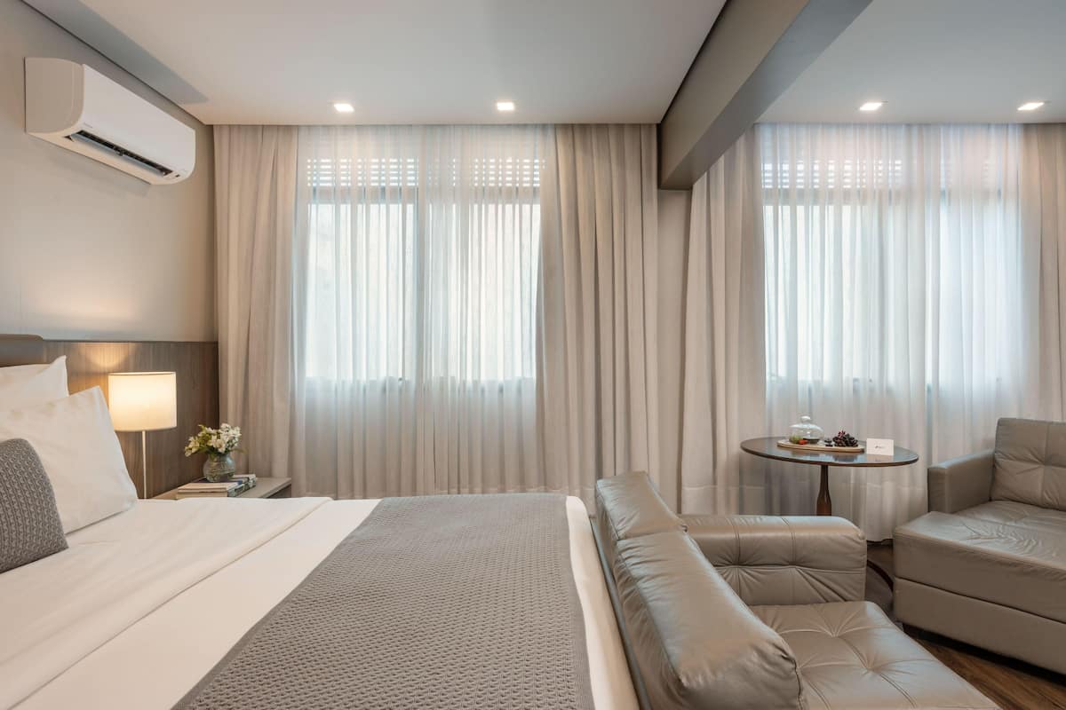 Literie de qualité supérieure, surmatelas, minibar