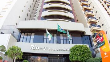 Fachada da propriedade