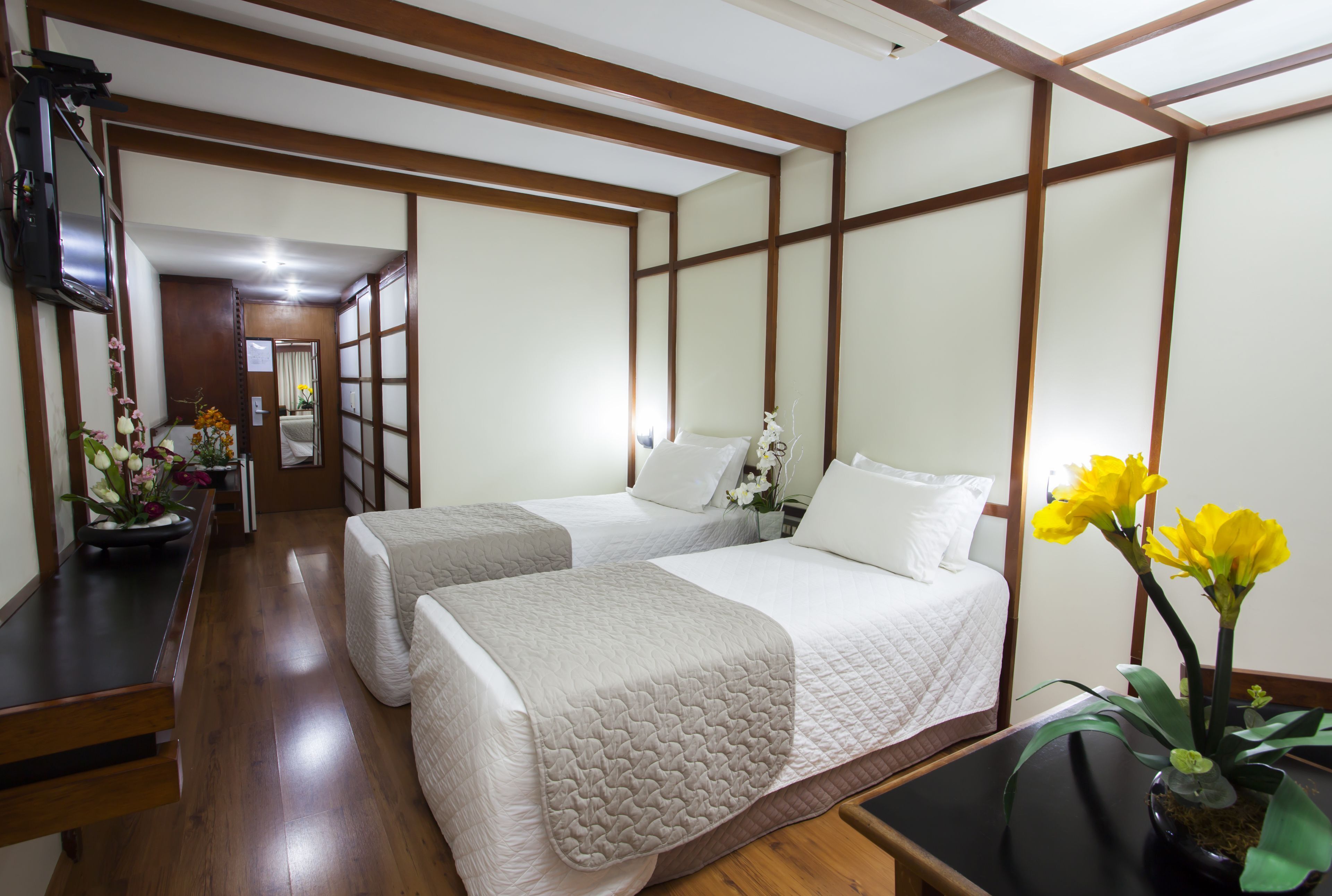 Minibar, Zimmersafe, Schreibtisch, schallisolierte Zimmer