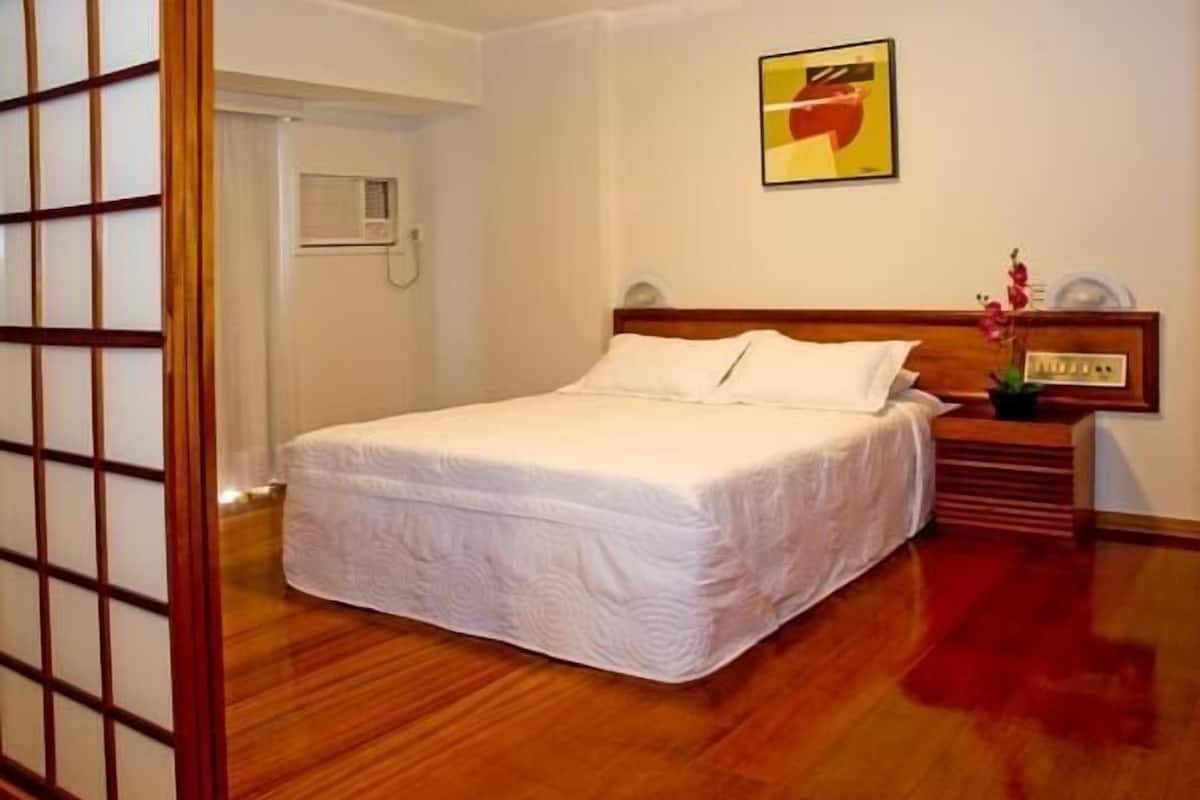 Minibar, in-room safe, desk, soundproofing