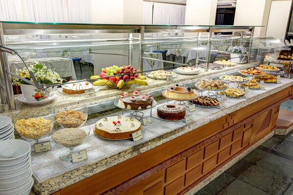 Café da manhã continental grátis todos os dias