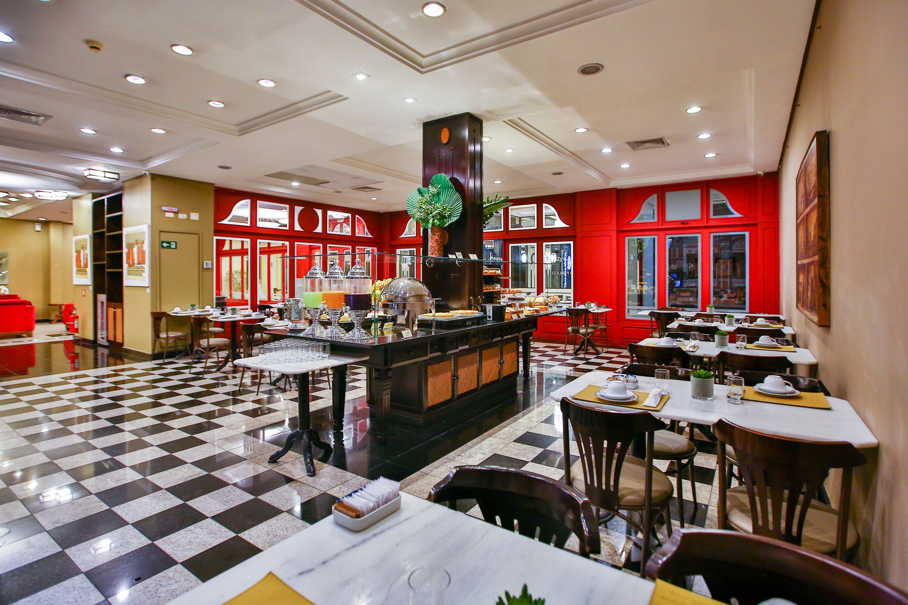 breakfast, lunch and dinner served