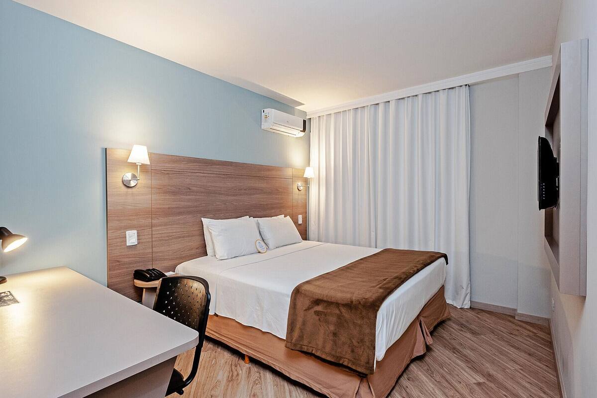 Minibar, desk, laptop workspace, blackout curtains