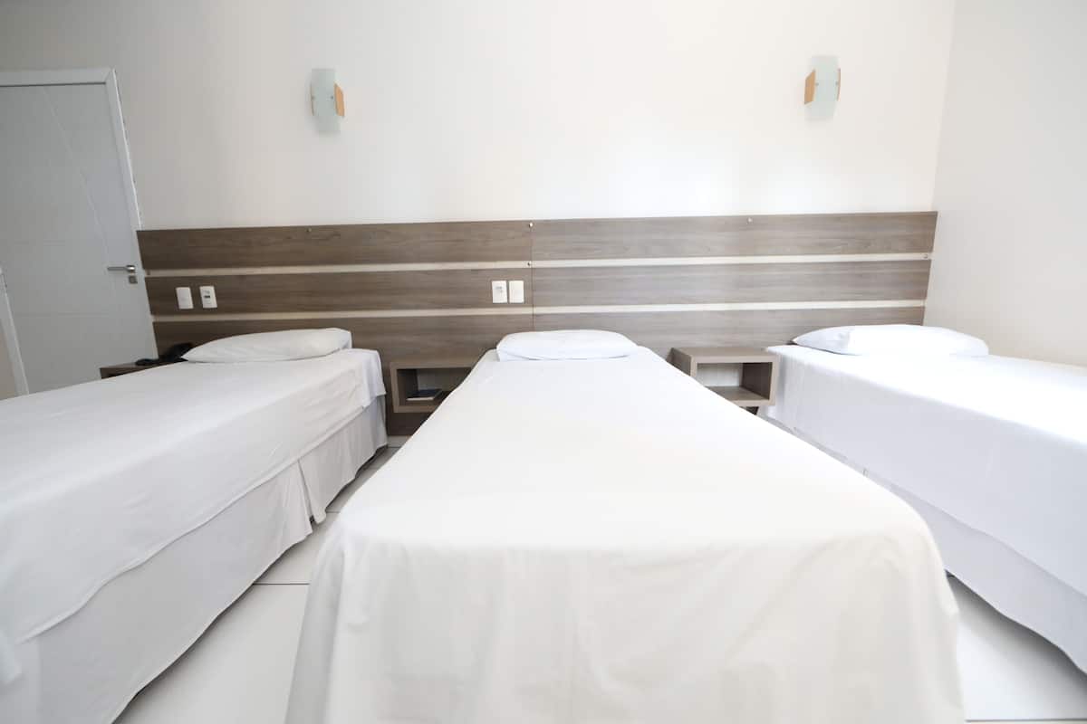 Premium bedding, free cots/infant beds, bed sheets