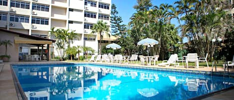 Outdoor pool, sun loungers