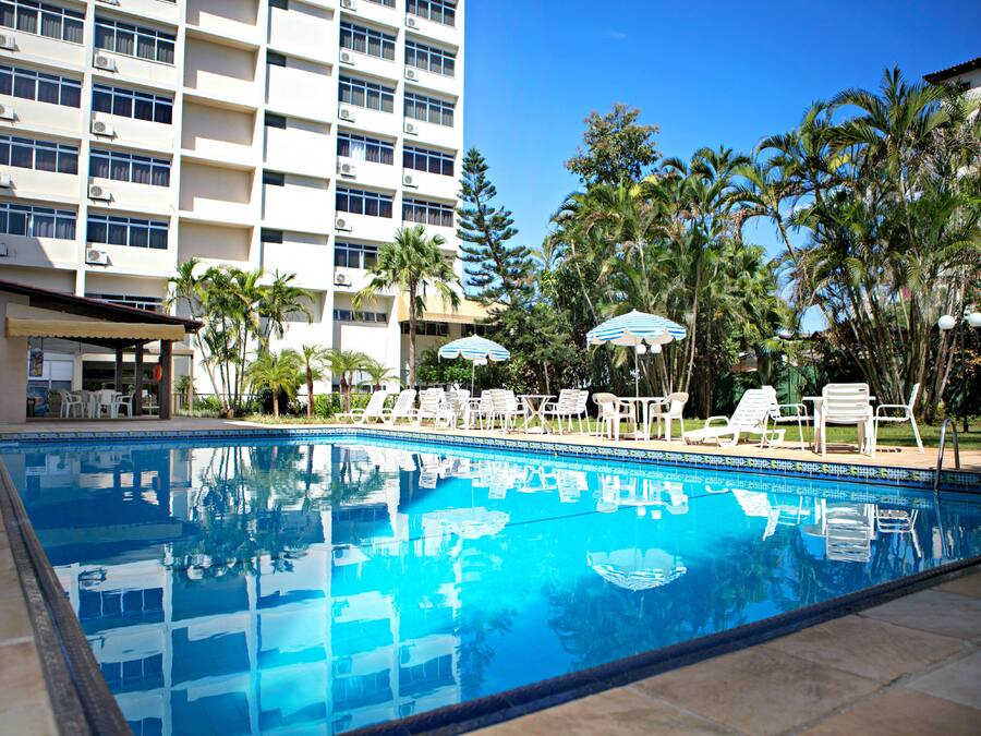 Außenpool, Liegestühle