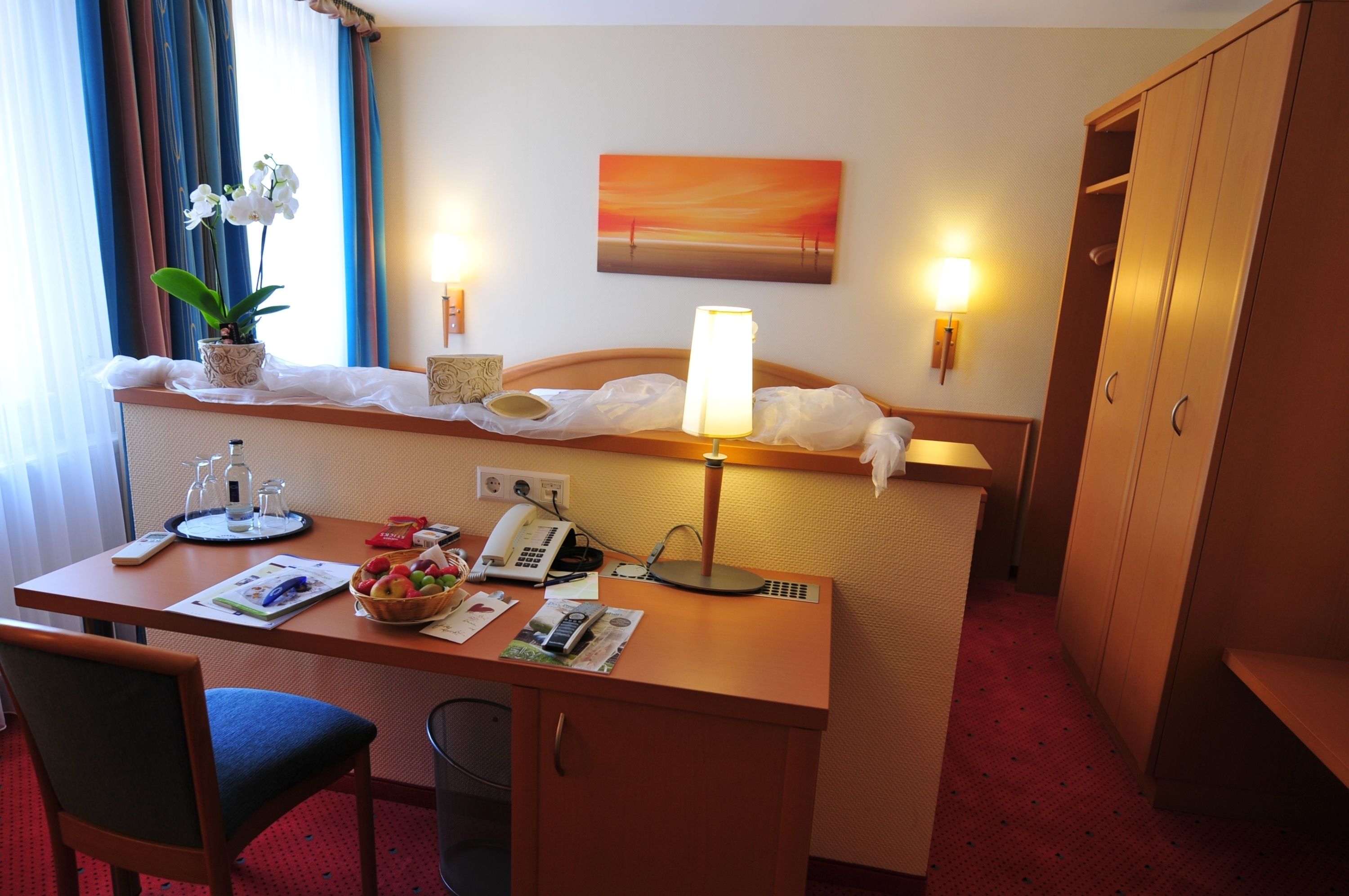 comfort double room | 1 bedroom, minibar, in-room safe, individually decorated