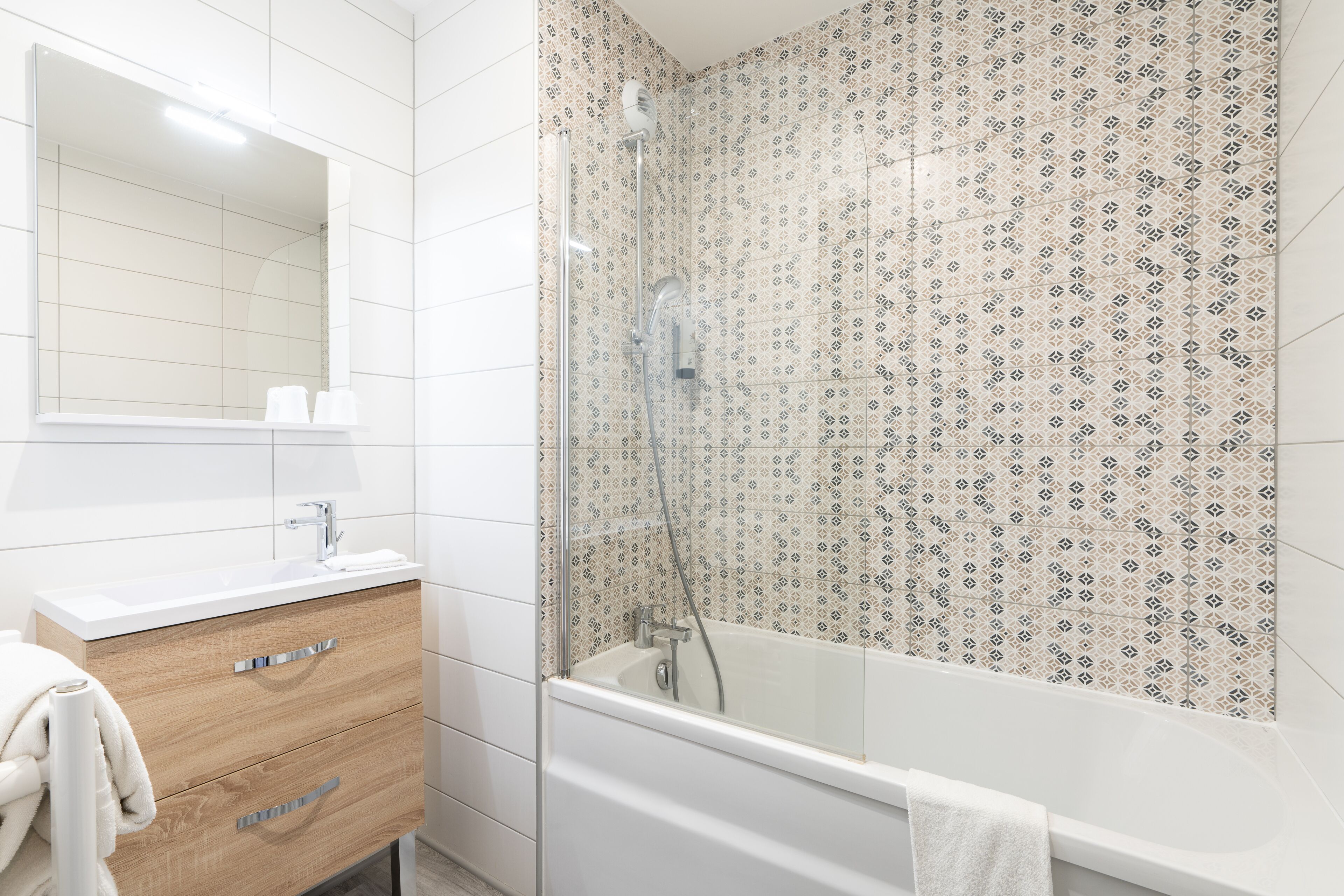 superior garden room | bathroom | free toiletries, hair dryer, towels