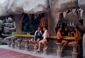 Poolbar