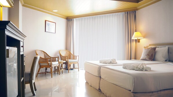 Deluxe Double Room | Minibar, in-room safe, desk, free cots/infant beds - City Beach Resort (Hua Hin)