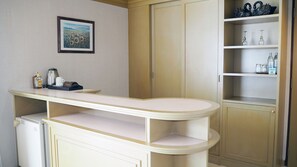 Executive Double  | Minibar, in-room safe, desk, free cots/infant beds - City Beach Resort (Hua Hin)
