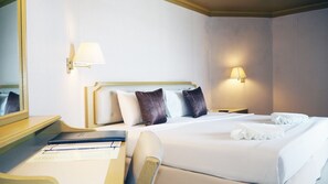 Executive Double or Twin | Minibar, värdeförvaringsskåp på rummet, skrivbord och gratis barnsängar