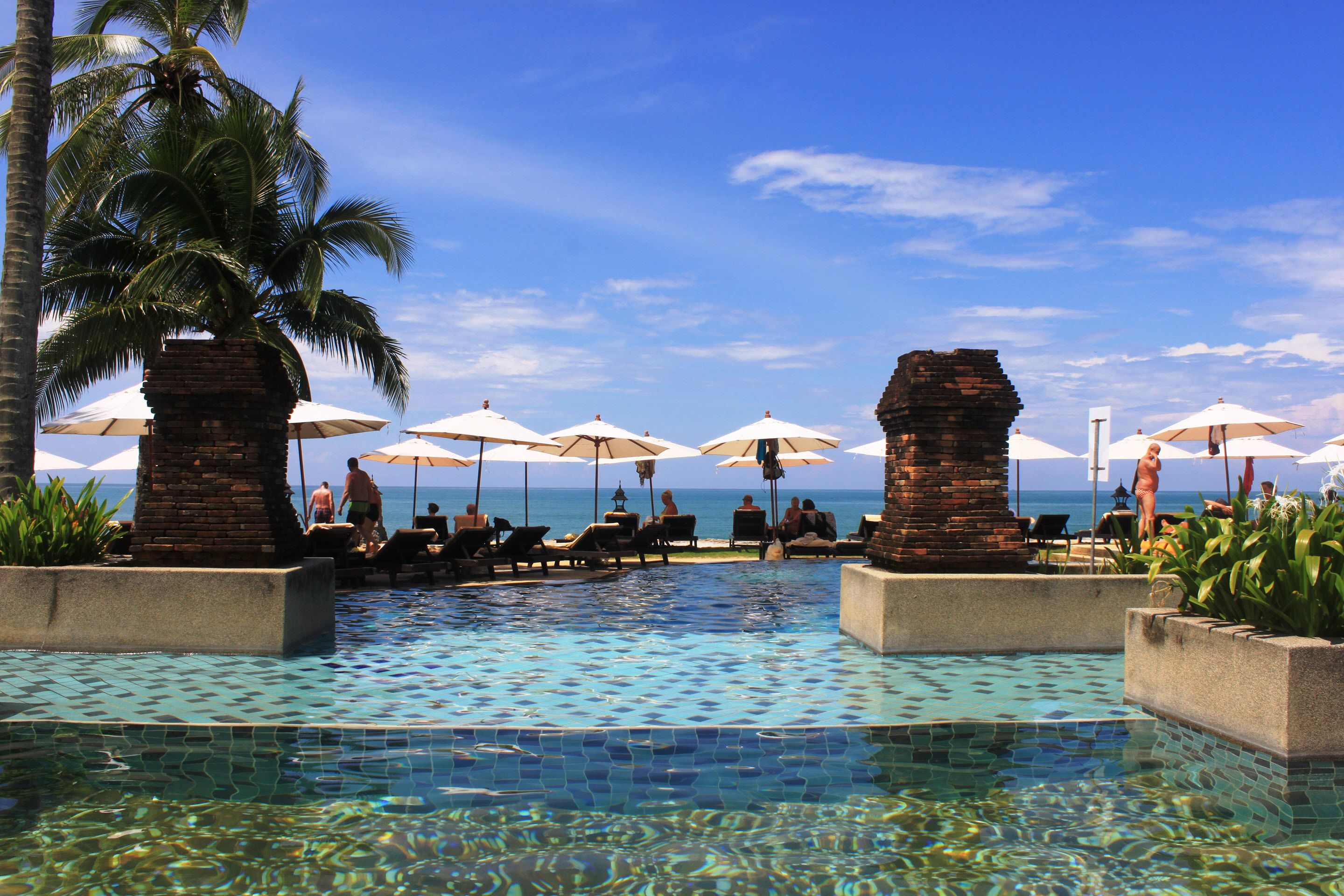 2 outdoor pools, pool umbrellas, pool loungers