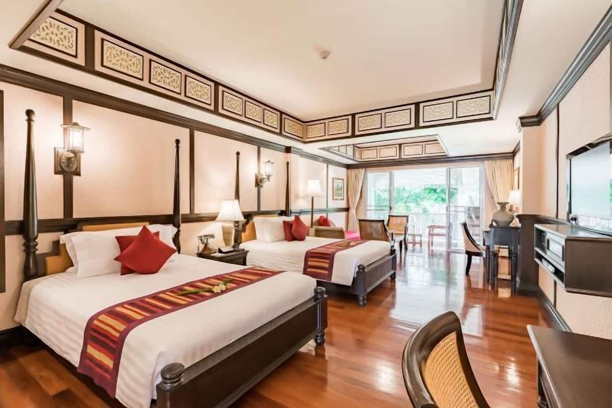 In-room safe, desk, blackout curtains, rollaway beds