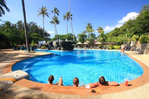 All Seasons Naiharn Phuket