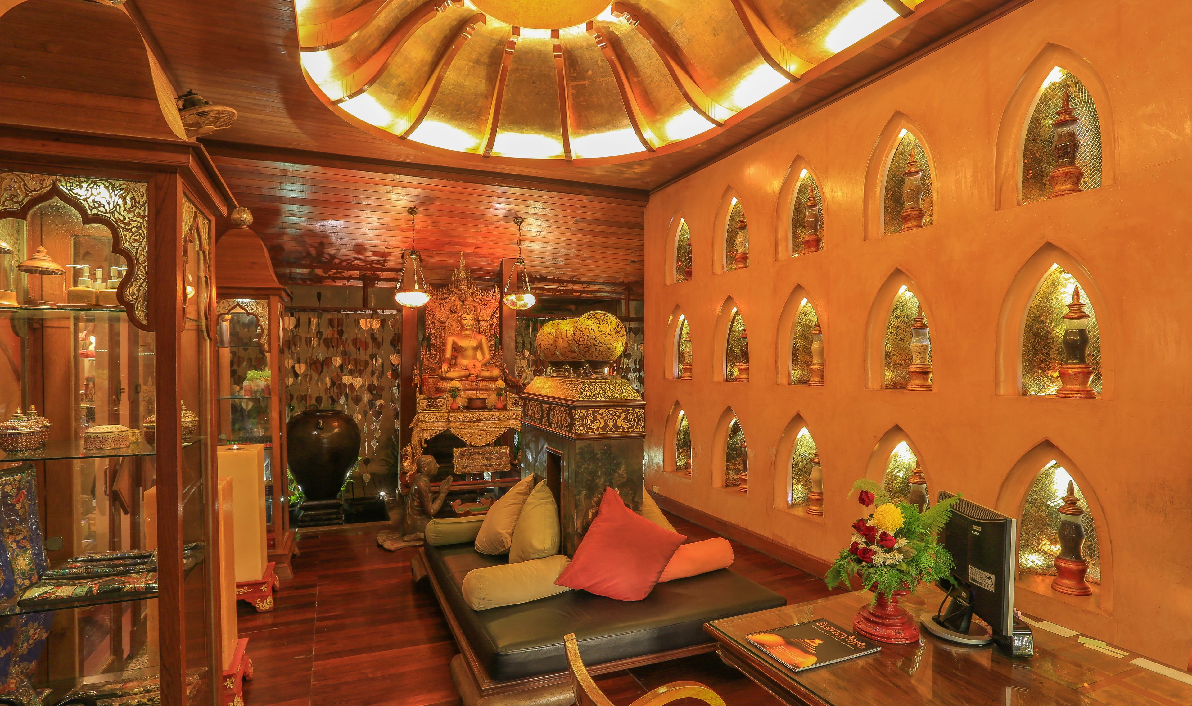 couples treatment room(s), hot tub, steam room, body treatments