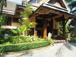 Property entrance - Khao Lak Palm Beach Resort (Takua Pa)