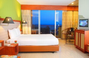 Deluxe Double Room | Desk, free WiFi, bed sheets, wheelchair access