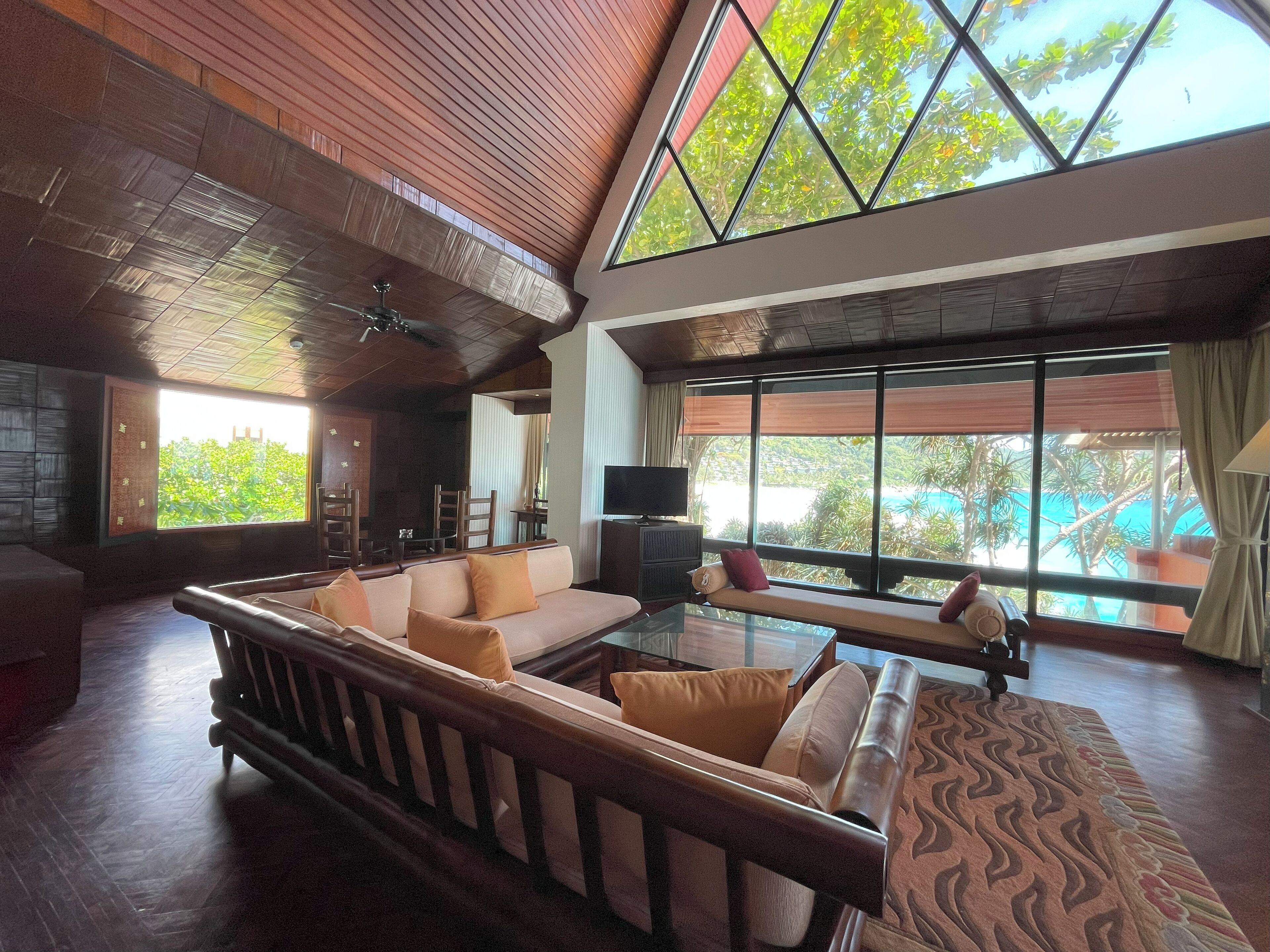 classic wing suite #4 hong see (1 bedroom suite) | living area | 42-inch smart tv with cable channels, tv, dvd player