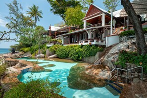 3 outdoor pools, open 8:00 AM to 7 PM, pool umbrellas, sun loungers