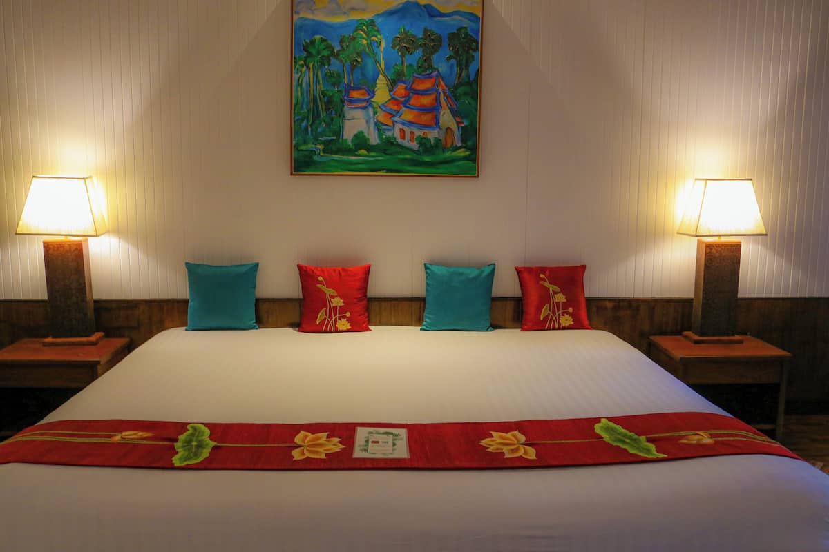 Executive Suite, 1 Bedroom (Classic Wing Suite #2 Hong Song) | Minibar, in-room safe, individually decorated, individually furnished