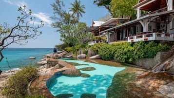 3 outdoor pools, open 8:00 AM to 7 PM, pool umbrellas, pool loungers