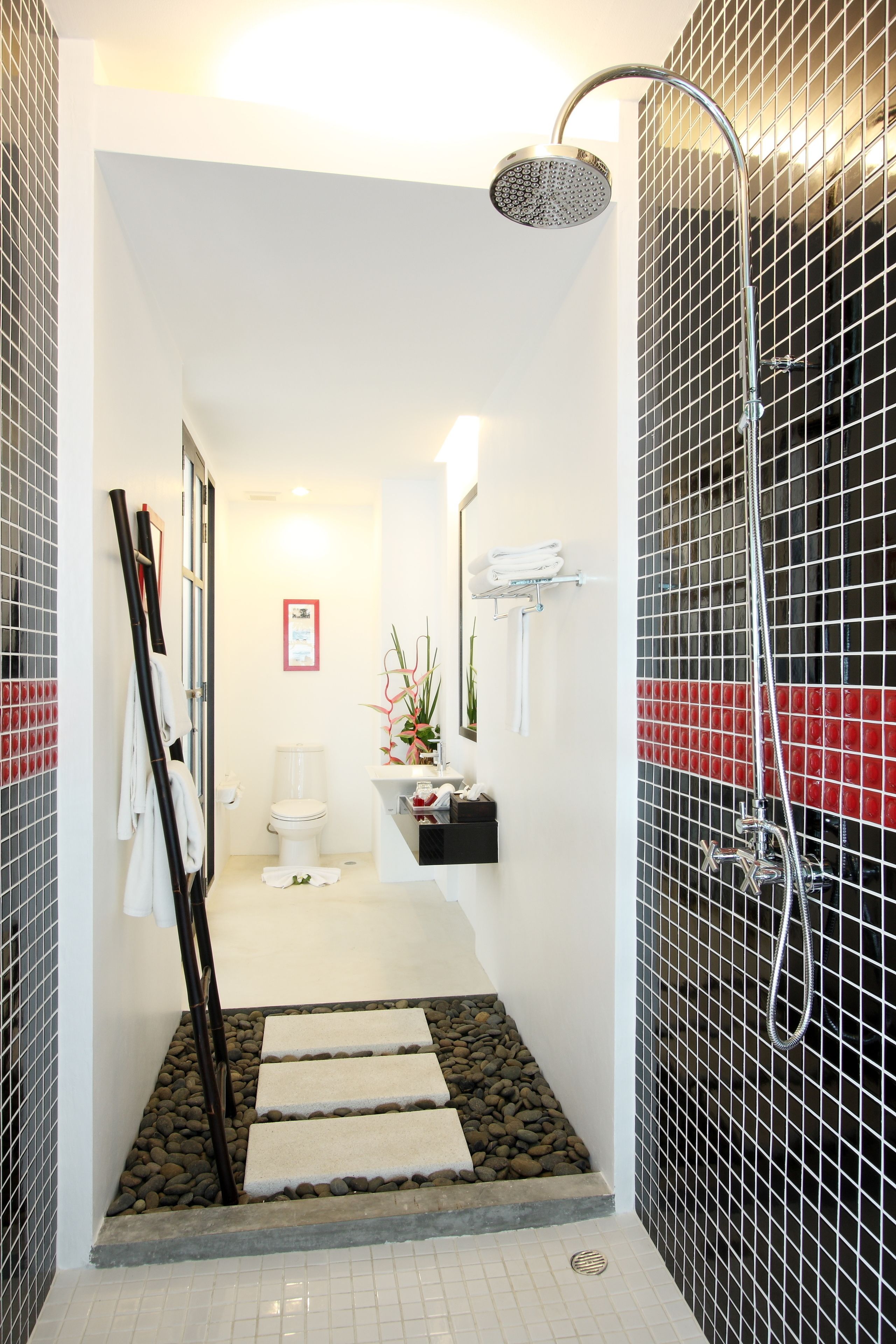 deluxe room, bathtub, pool view | bathroom shower