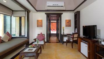 Minibar, in-room safe, desk, blackout curtains