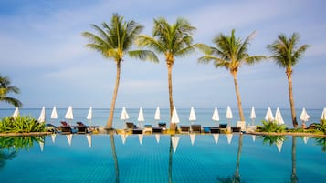 Outdoor pool, pool loungers