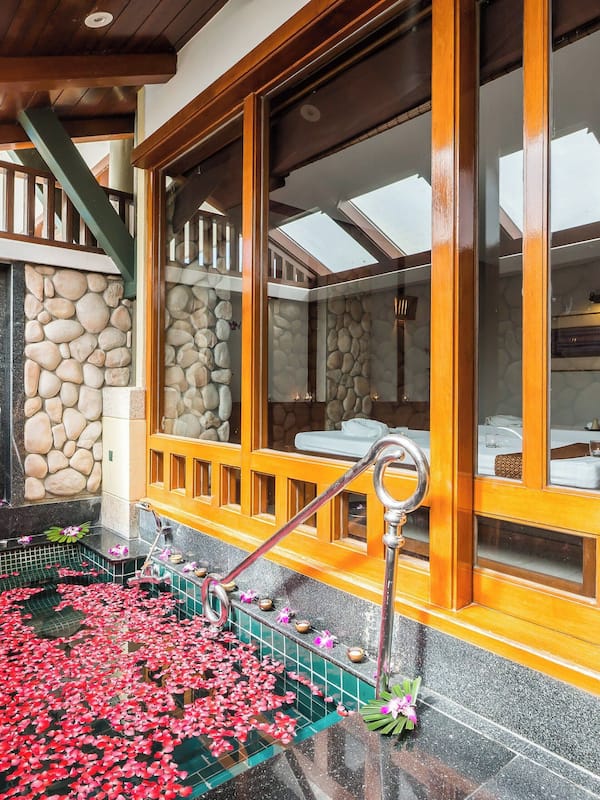 3 outdoor pools, open 8:00 AM to 9:00 PM, pool umbrellas, sun loungers