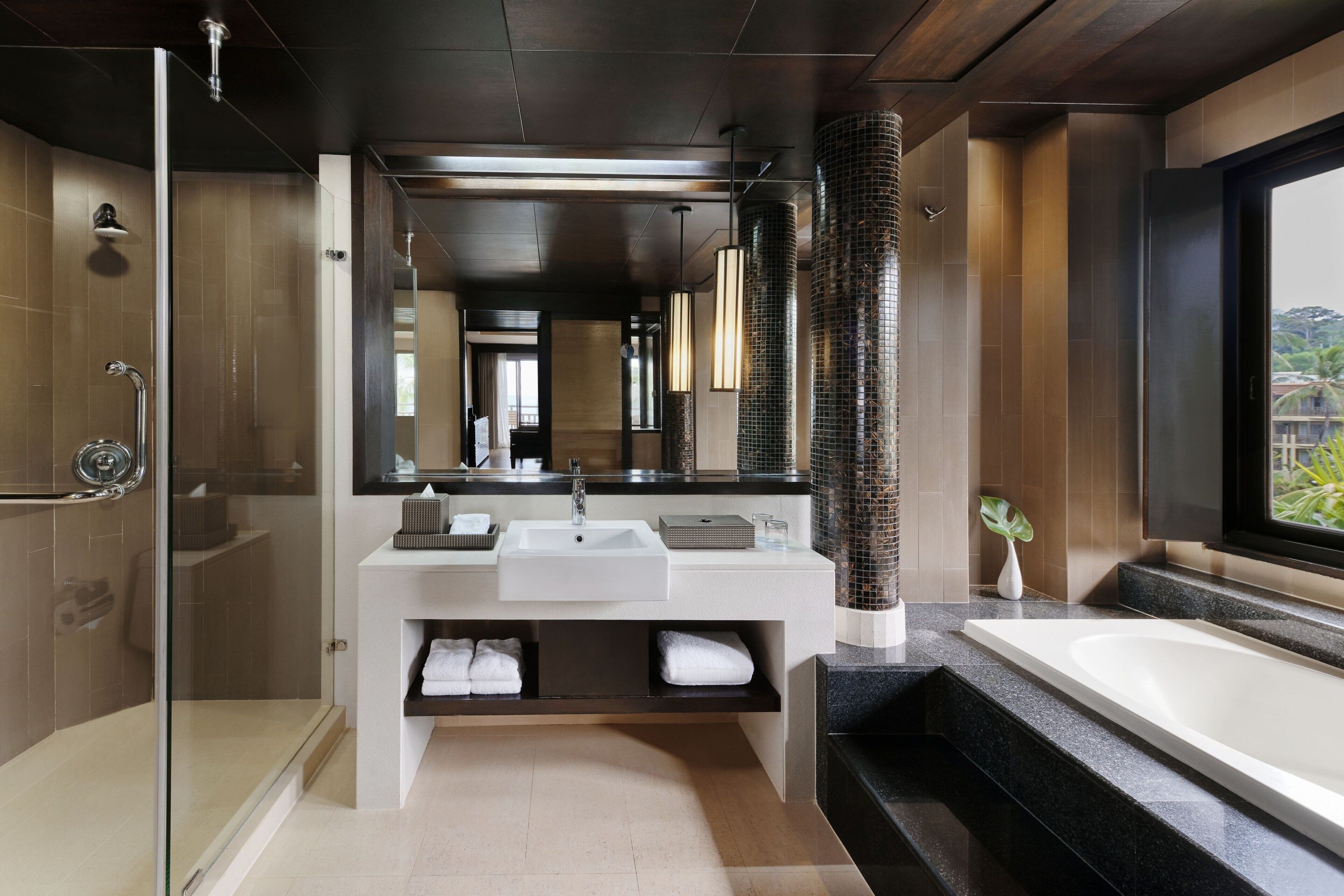 royal suite, 1 bedroom, non smoking, sea view | bathroom | separate bathtub and shower, deep-soaking bathtub, rainfall showerhead